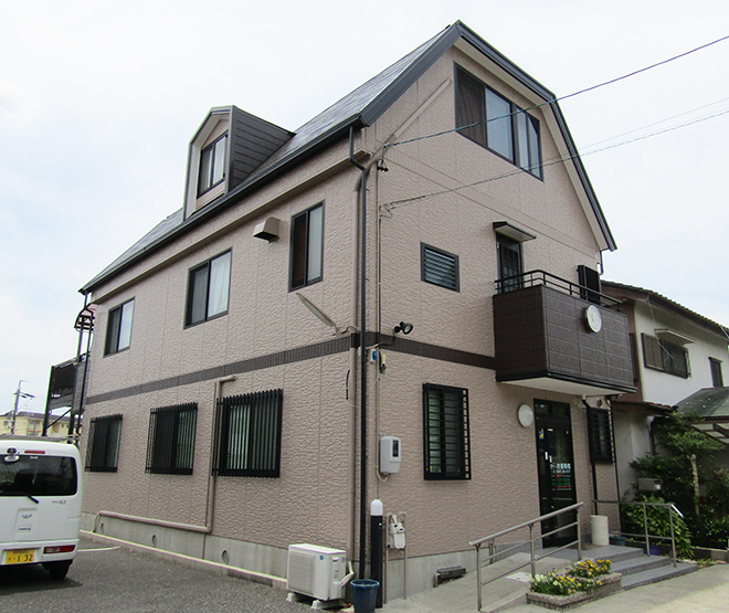 愛知県瀬戸市Ｋ様_外壁屋根塗替え工事_施工後全景写真