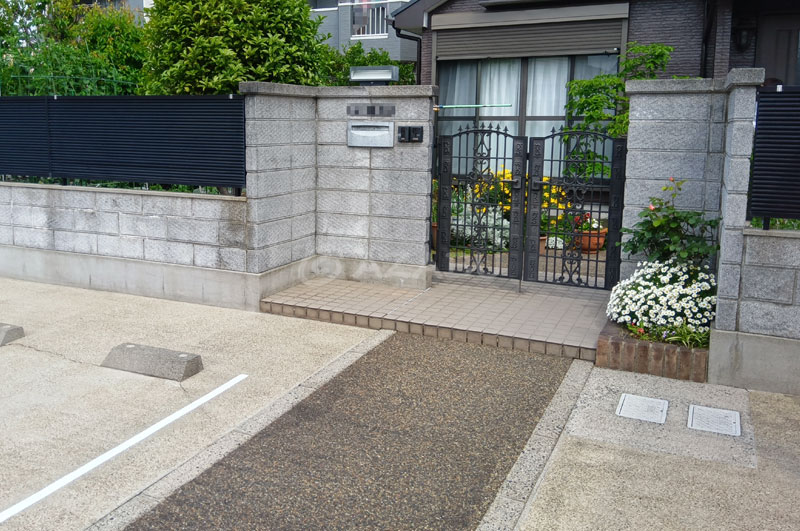 駐車場の床・エントランスの床