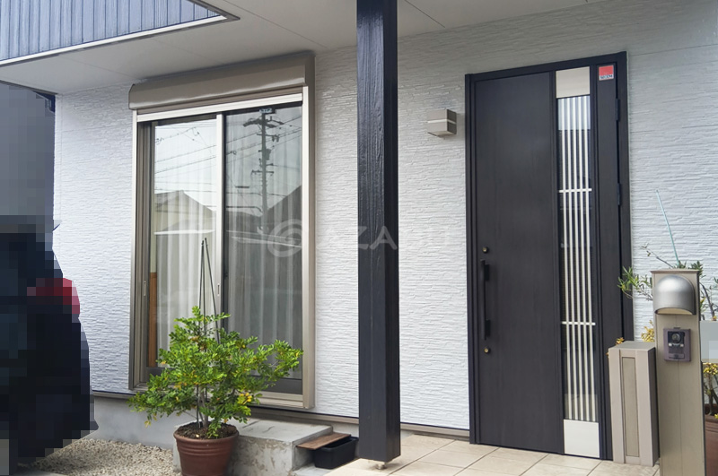 玄関柱と玄関周り