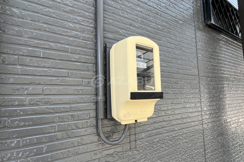 電気BOX周りの外壁、配管