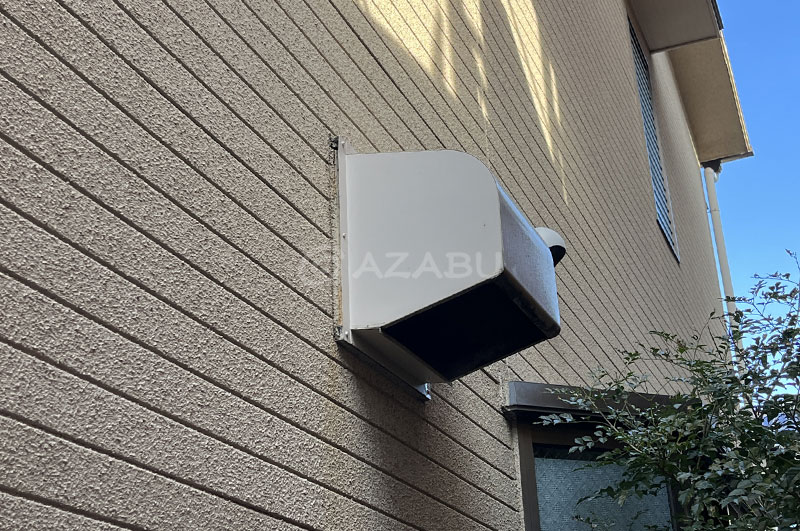 換気扇フード周りのシール打ち増しやその周辺の外壁