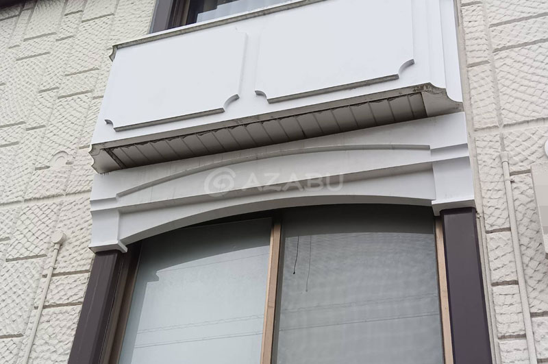 フラワーボックス、掃き出し窓の装飾枠